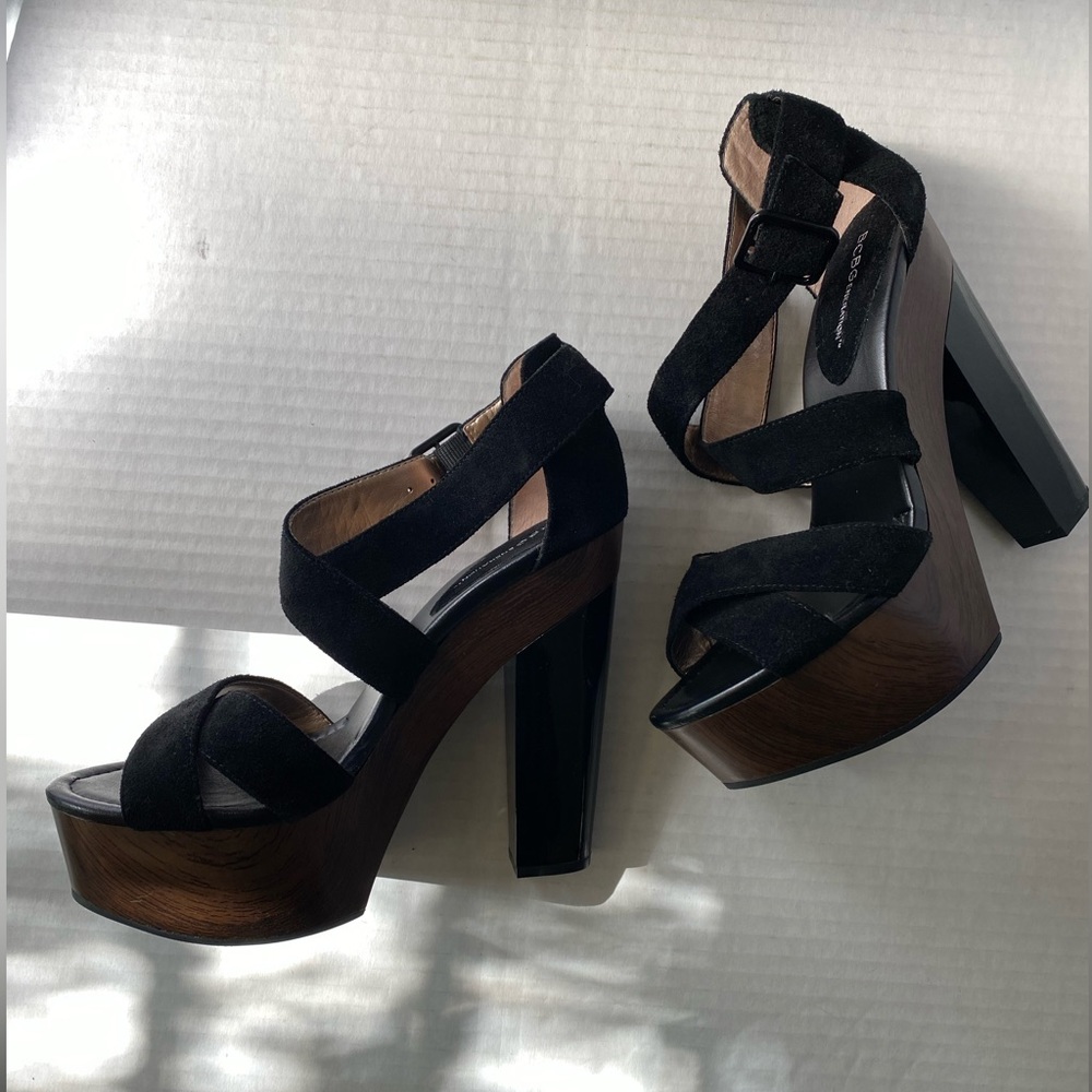 NWOT BCBGeneration Black Suede Chunky Platform Sandals size 8 1/2 - Picture 2 of 16